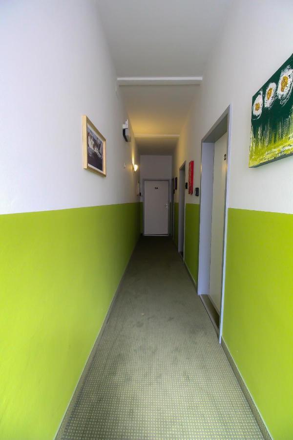 Apartament Economic 2sb In Lively Area