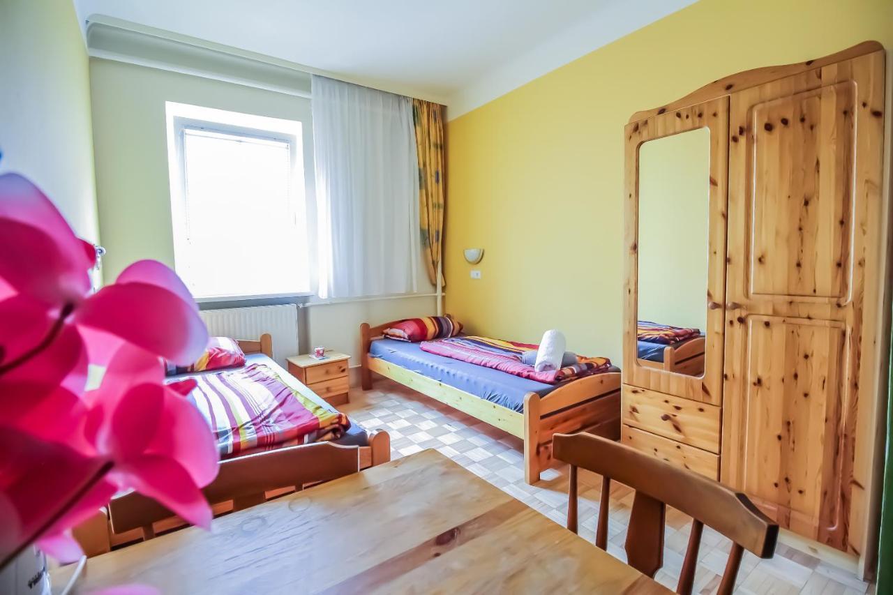Apartament Economic 2sb In Lively Area *